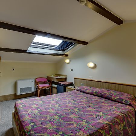 Hotel Leonardo Da Vinci リモーネ・スル・ガルダ エクステリア 写真